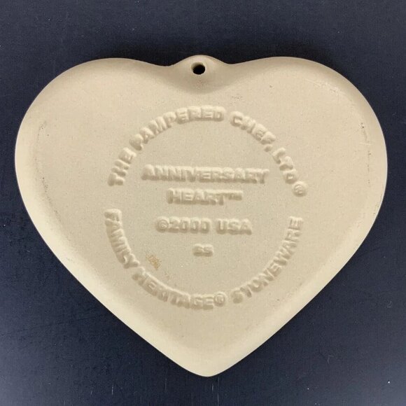 The Pampered Chef Heart-Shaped Stoneware Cookie Mold Lot Of 4 Family Heritage - Picture 6 of 10